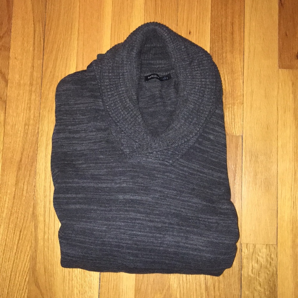 OFFERS! Nice Van Heusen Men’s Cowl Neck Sweater XL